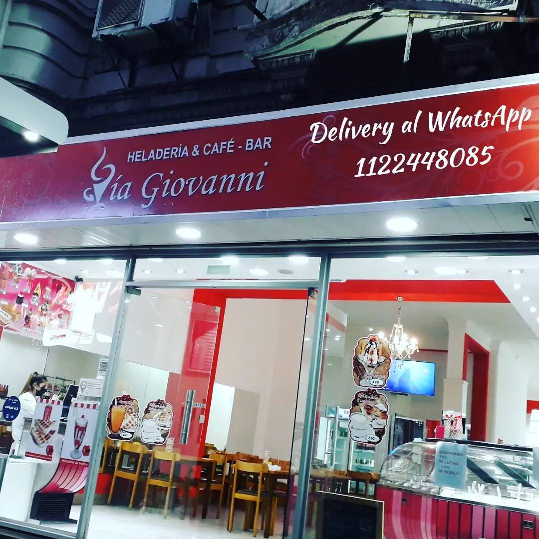 Helado de frutilla Giovanini